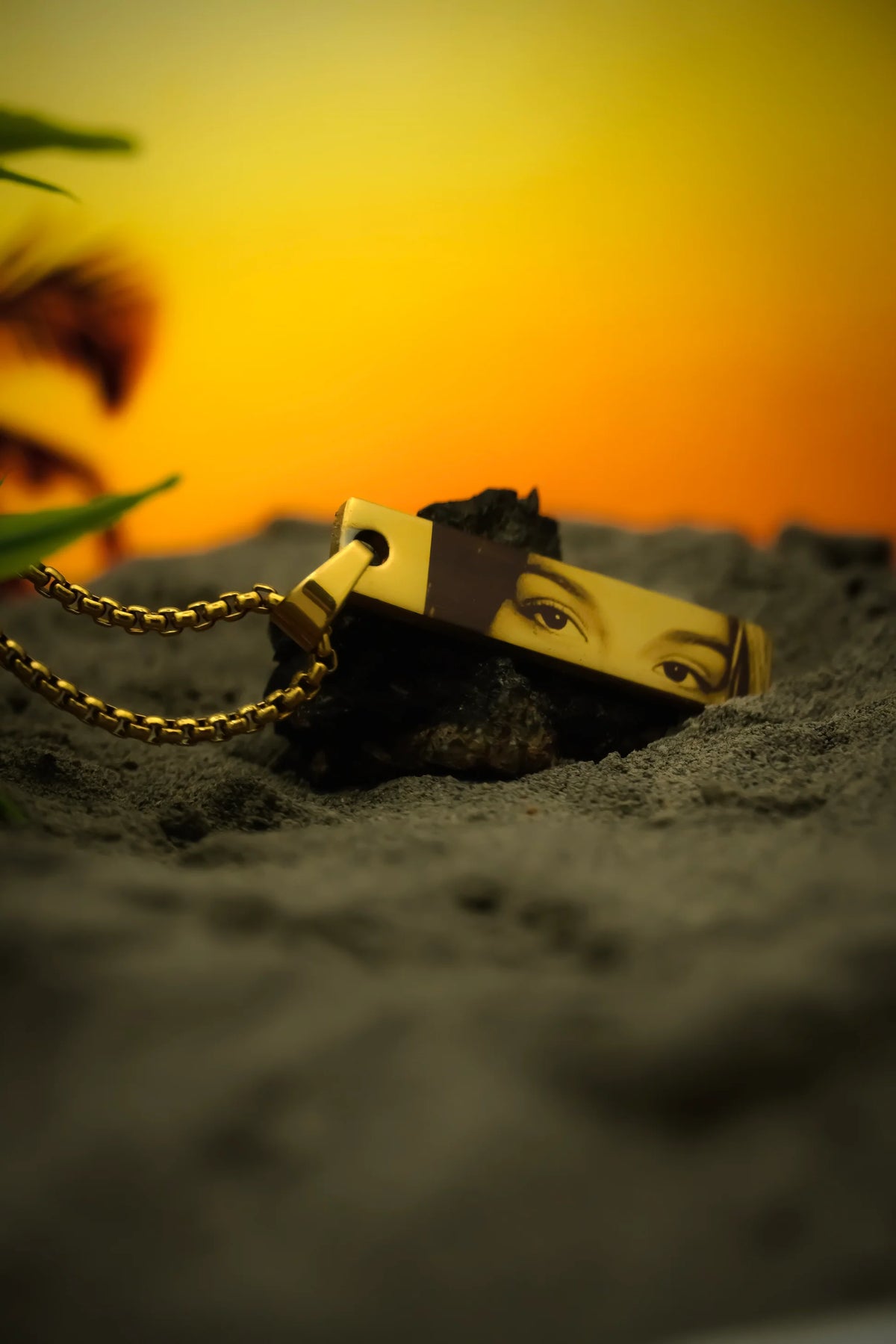 PHOTO PRINTED NECKLACE